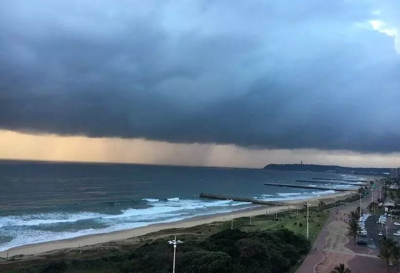 Fotos del hotel Belaire Suites:  25