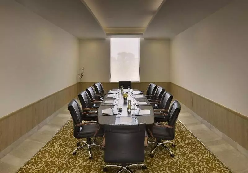 Fotos del hotel Four Points By Sheraton New Delhi, Airport Highway:  5