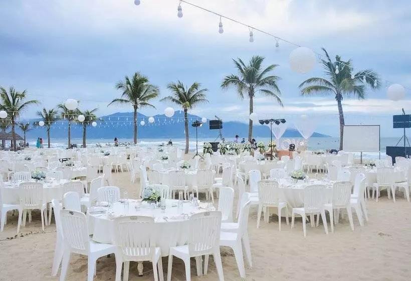 Fotos del hotel Holiday Beach Danang Hotel & Resort:  5