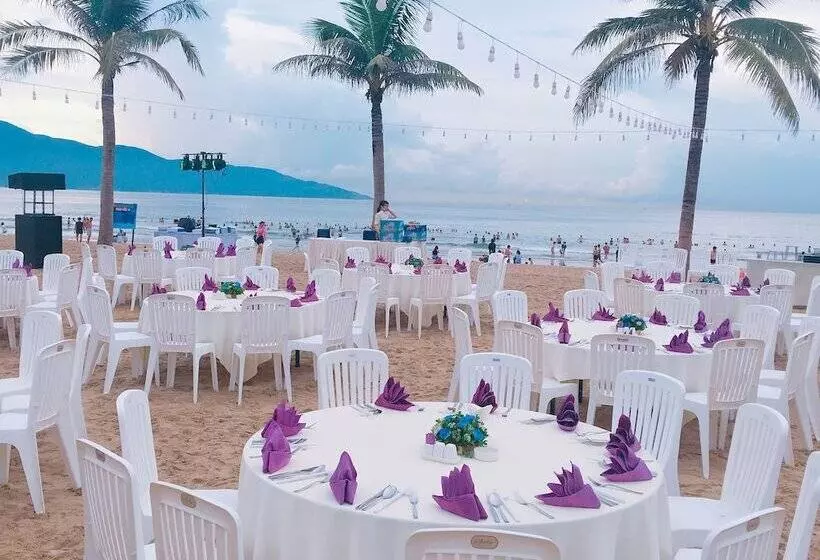 Fotos del hotel Holiday Beach Danang Hotel & Resort:  24