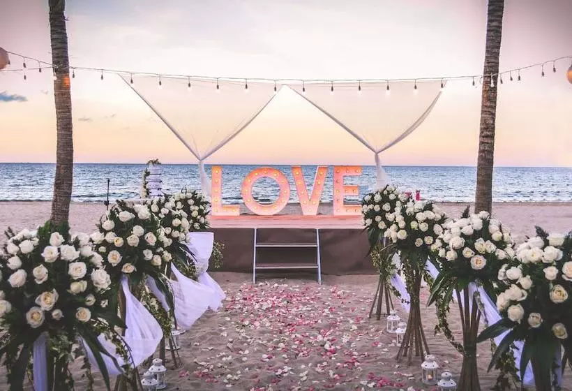 Fotos del hotel Holiday Beach Danang Hotel & Resort:  10