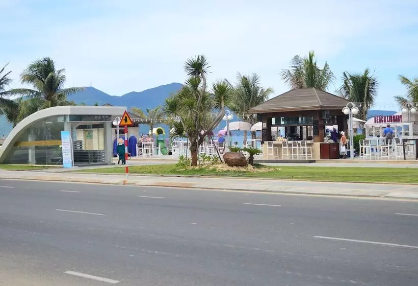 Fotos del hotel Holiday Beach Danang Hotel & Resort:  21