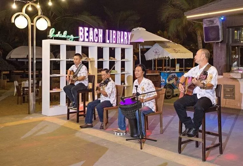 Fotos del hotel Holiday Beach Danang Hotel & Resort:  22