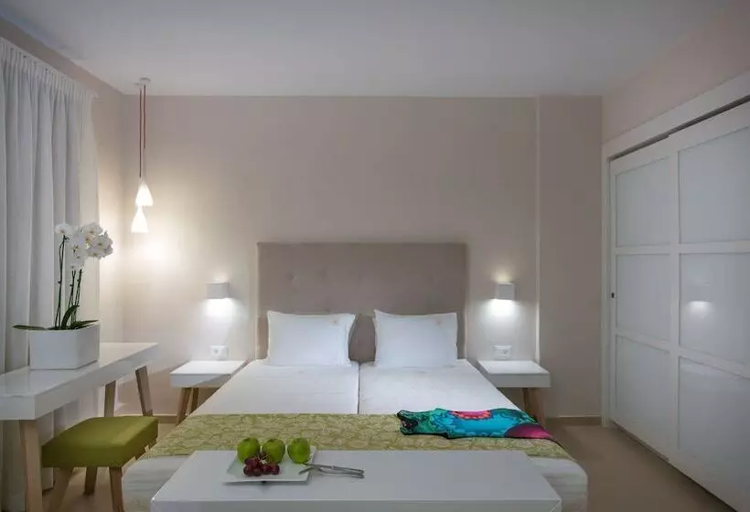 Fotos del hotel Petra Beach Hotel And Apartments:  20