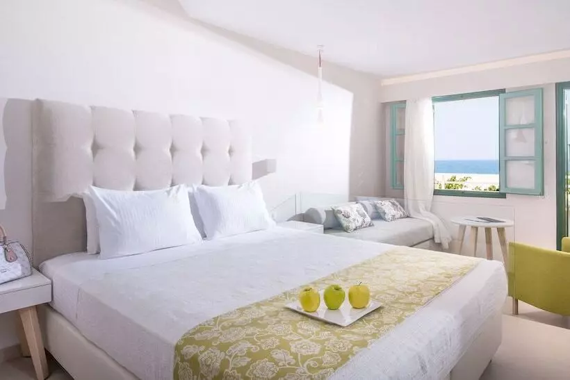 Fotos del hotel Petra Beach Hotel And Apartments:  9