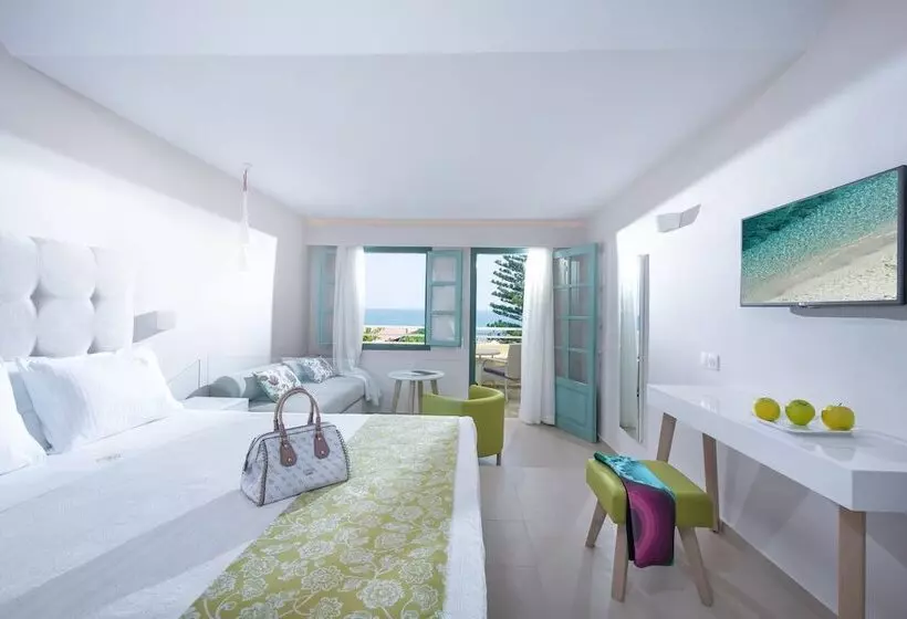 Fotos del hotel Petra Beach Hotel And Apartments:  5