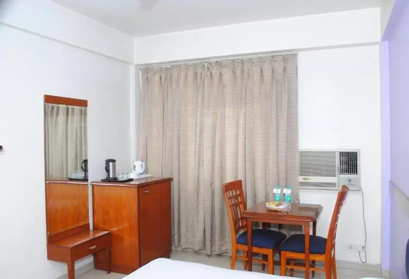 Fotos del hotel Tourist Deluxe:  16