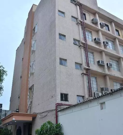 Fotos del hotel Tourist Deluxe:  7