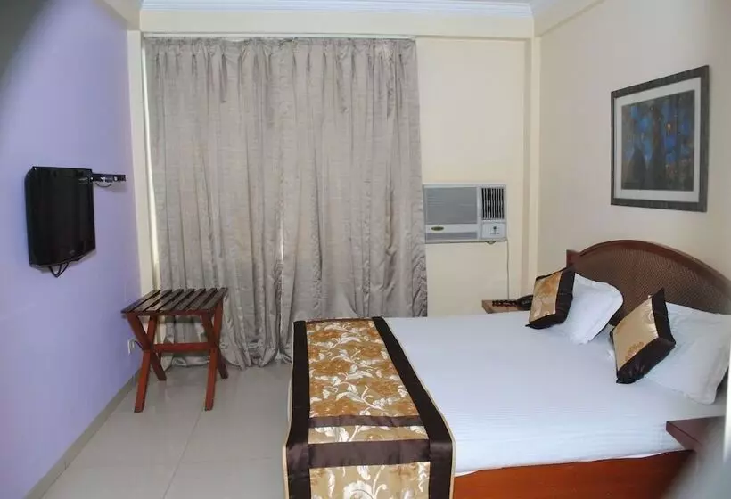 Fotos del hotel Tourist Deluxe:  8