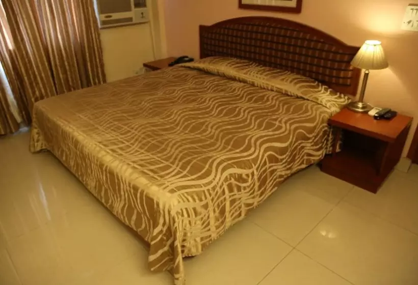 Fotos del hotel Tourist Deluxe:  9