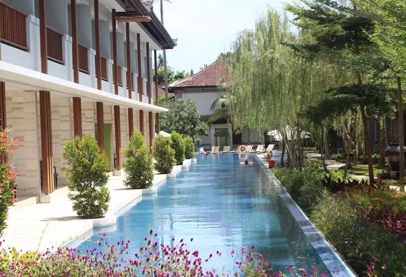Fotos del hotel Grand Whiz Hotel Nusa Dua Bali:  2