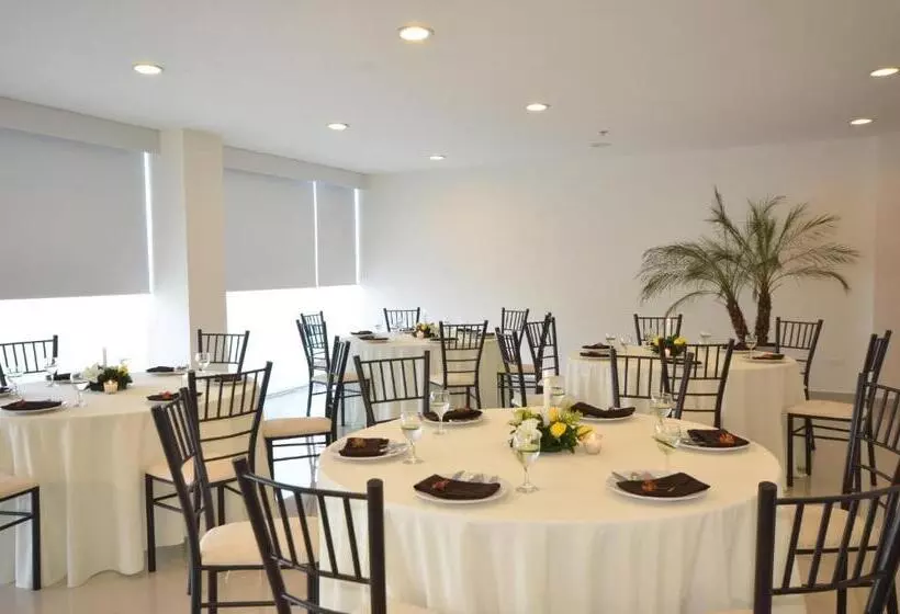 Fotos del hotel Misión Express Monterrey Aeropuerto La Fe:  15