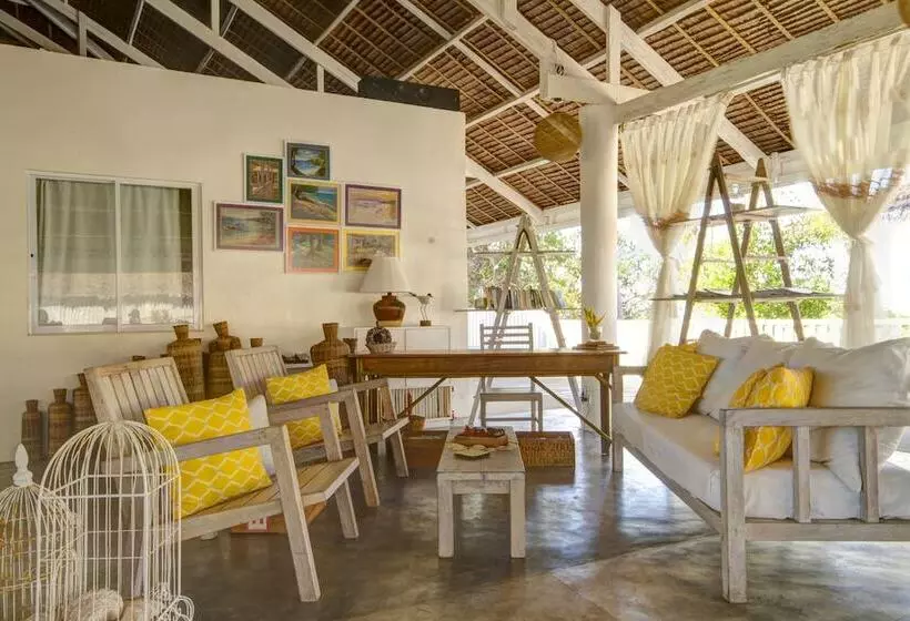 Fotos del hotel Momo Beach House:  7