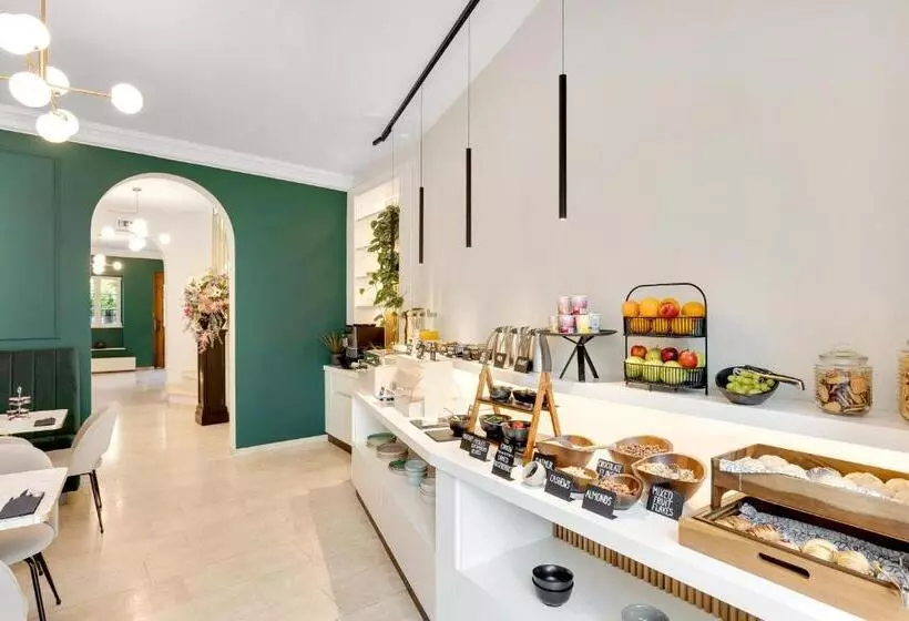 Fotos del hotel Adora:  7