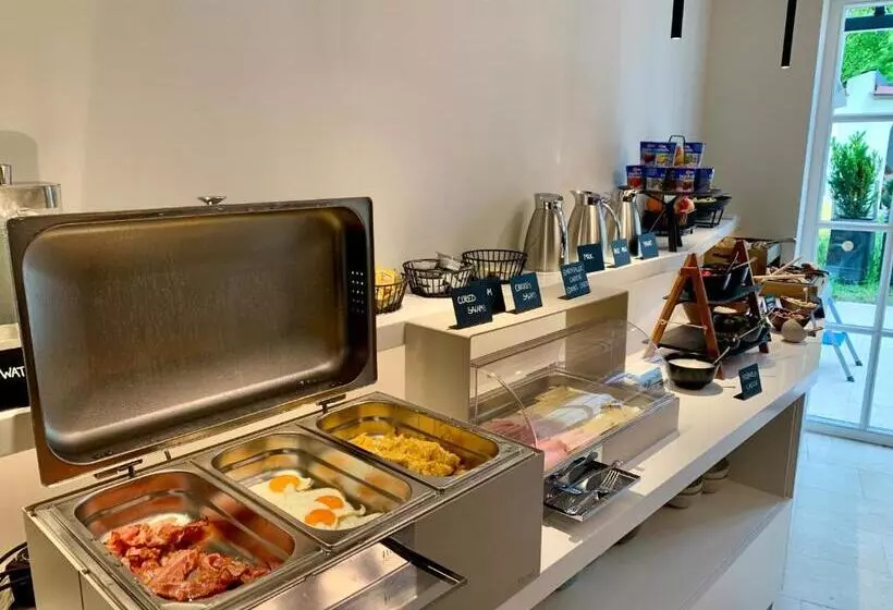 Fotos del hotel Adora:  13