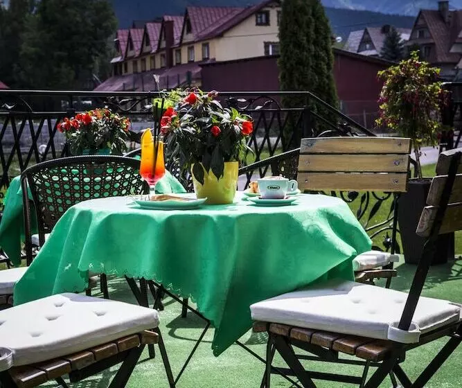 Fotos del hotel Helan Family & Garden:  3