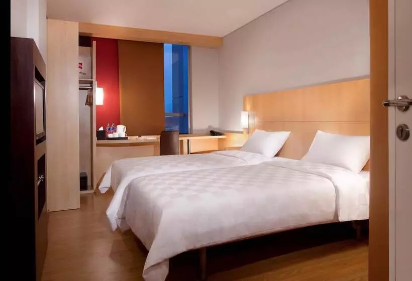 Fotos del hotel Ibis Jakarta Senen:  2