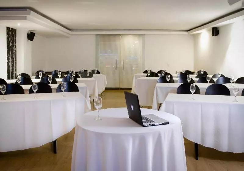 Fotos del hotel L Etoile Javeriana:  4