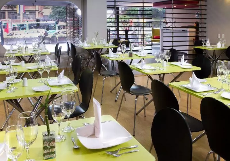 Fotos del hotel L Etoile Javeriana:  3