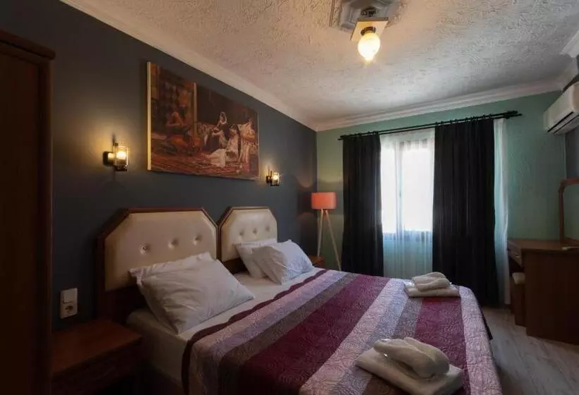 Fotos del hotel Rebetika Hotel & Bistro:  15