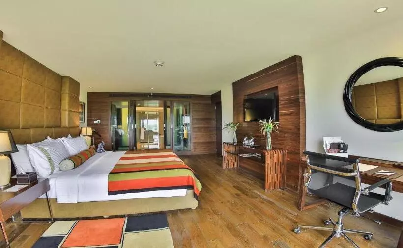 Fotos del hotel The Lalit Chandigarh:  8