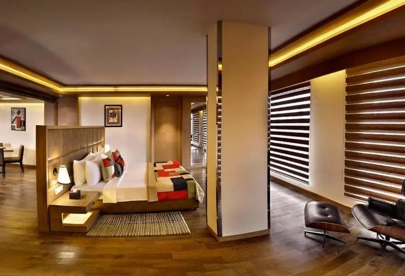 Fotos del hotel The Lalit Chandigarh:  9