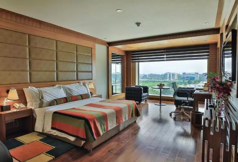 Fotos del hotel The Lalit Chandigarh:  10