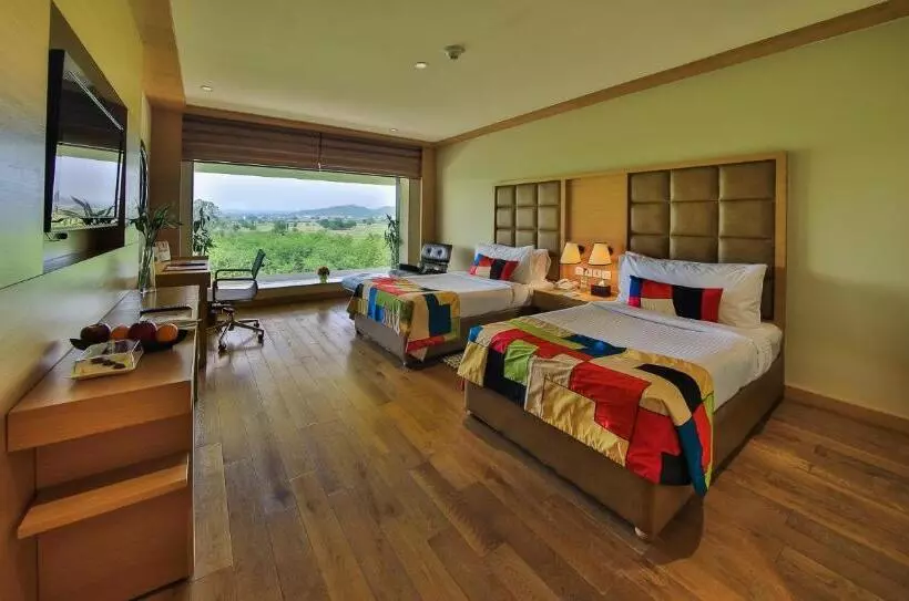 Fotos del hotel The Lalit Chandigarh:  11