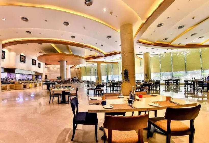 Fotos del hotel The Lalit Chandigarh:  6