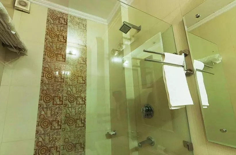 Fotos del hotel Moments:  19