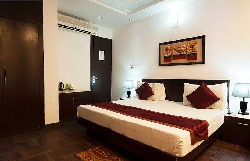 Fotos del hotel Moments:  8