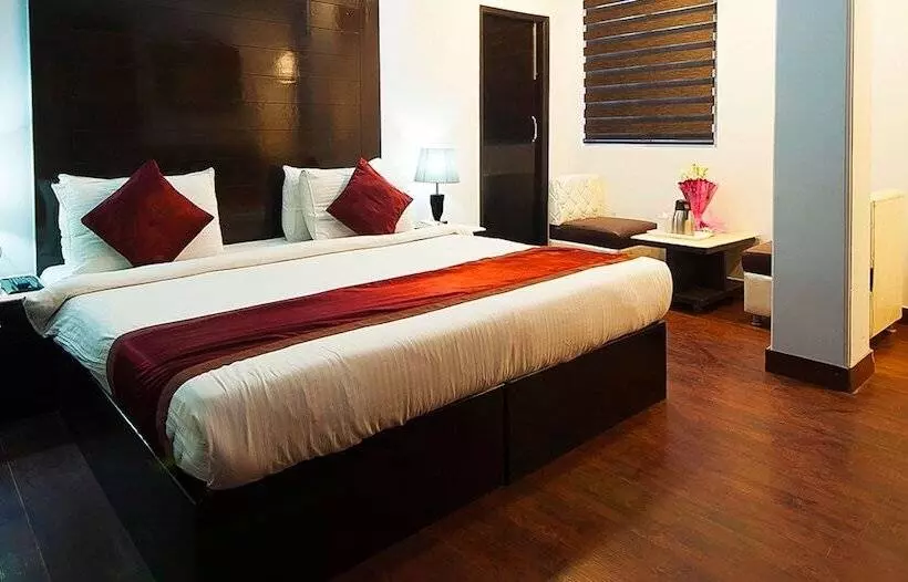 Fotos del hotel Moments:  21