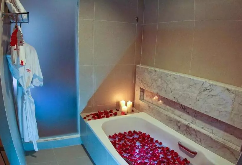 Fotos del hotel Harris  & Conventions Malang:  5