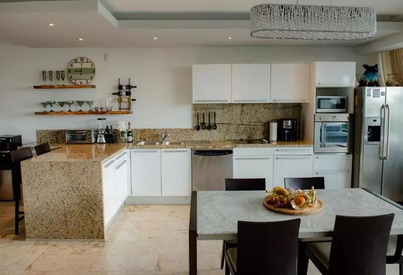 Fotos del hotel Magia Beachside Condo:  6