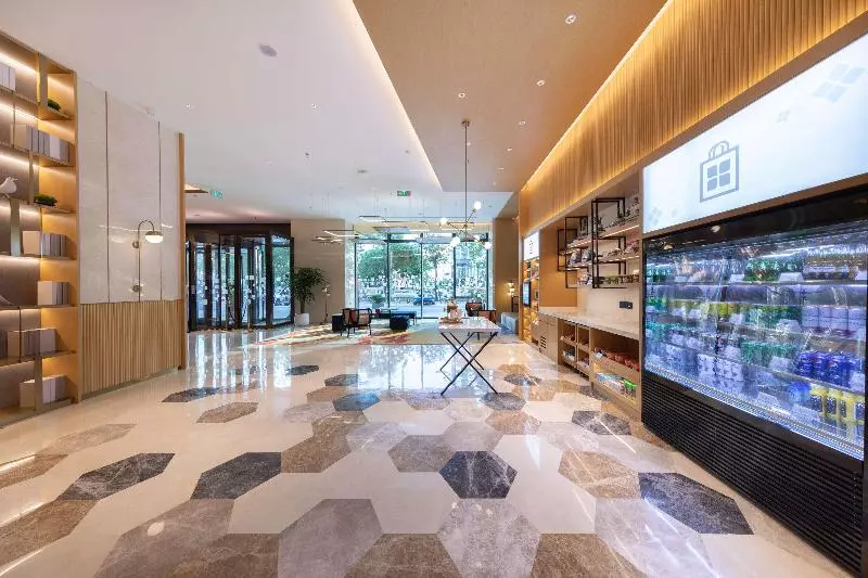 Fotos del hotel Maple Leaf City:  21