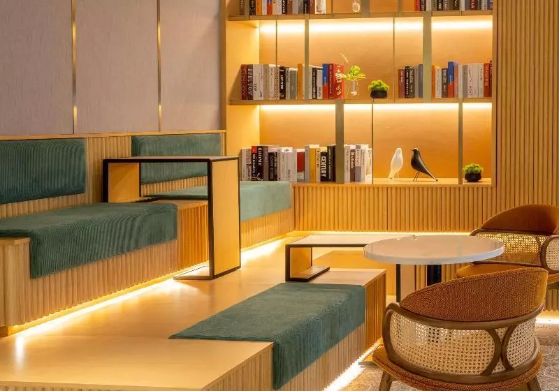 Fotos del hotel Maple Leaf City:  13