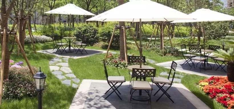 Fotos del hotel Lanson Place Jin Qiao Serviced:  3