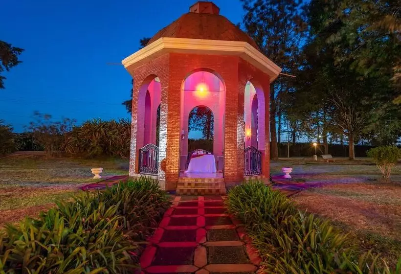 Fotos del hotel Sovereign Suites:  13