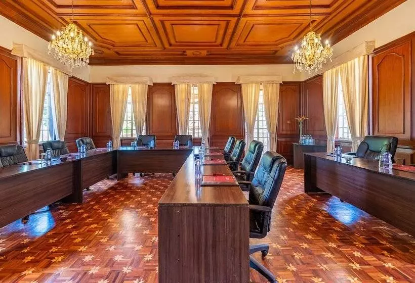 Fotos del hotel Sovereign Suites:  3