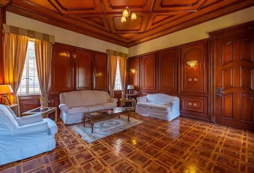 Fotos del hotel Sovereign Suites:  6