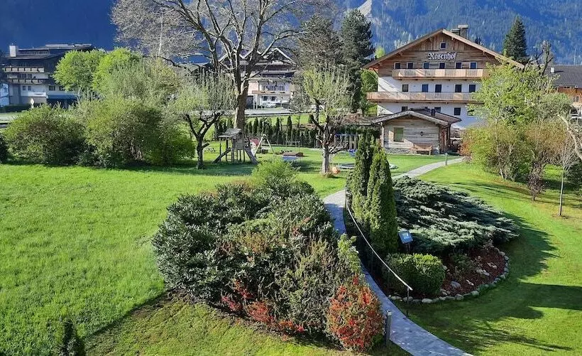 Fotos del hotel Apartments Rosenhof:  19