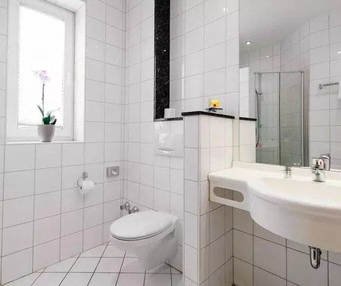 Fotos del hotel Graf Lehndorff:  5