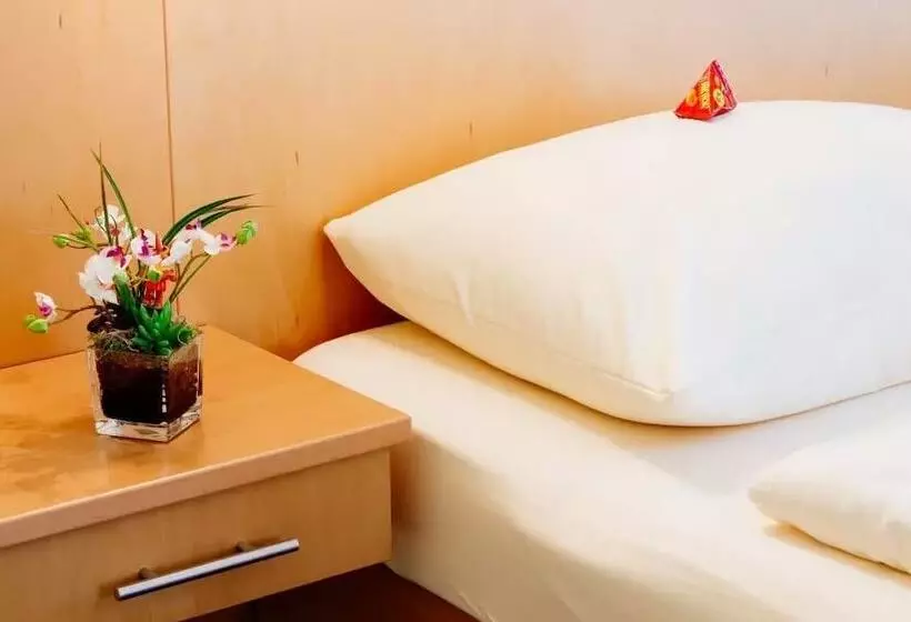 Fotos del hotel Graf Lehndorff:  14