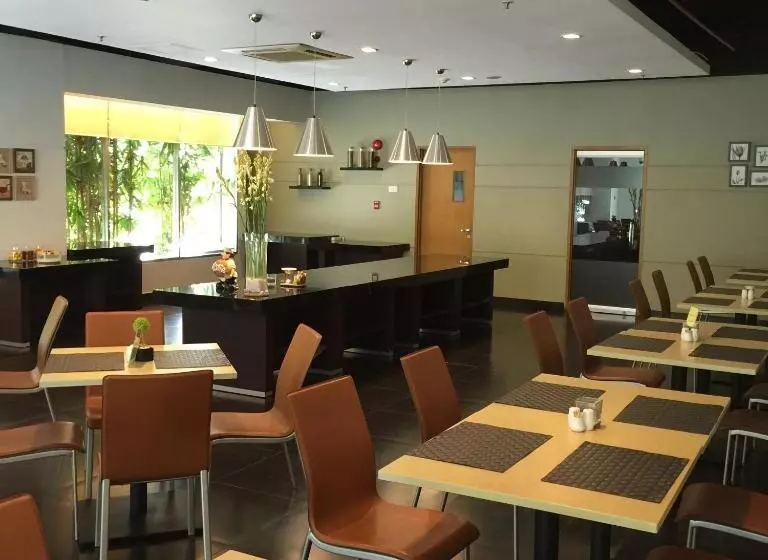 Fotos del hotel Triniti  Jakarta:  4