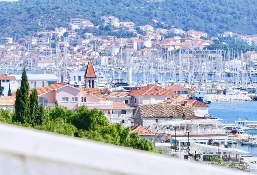 Fotos del hotel Bavaria - First Library:  6