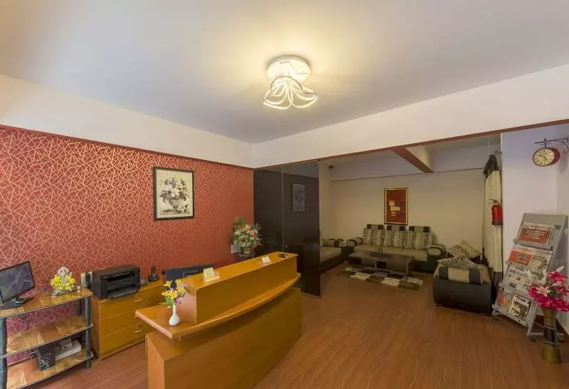 Fotos del hotel Raj Comforts  Golf View:  3