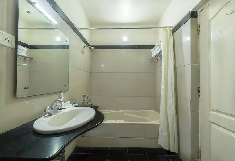 Fotos del hotel Raj Comforts  Golf View:  7