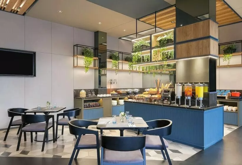 Ibis Surabaya Tidar