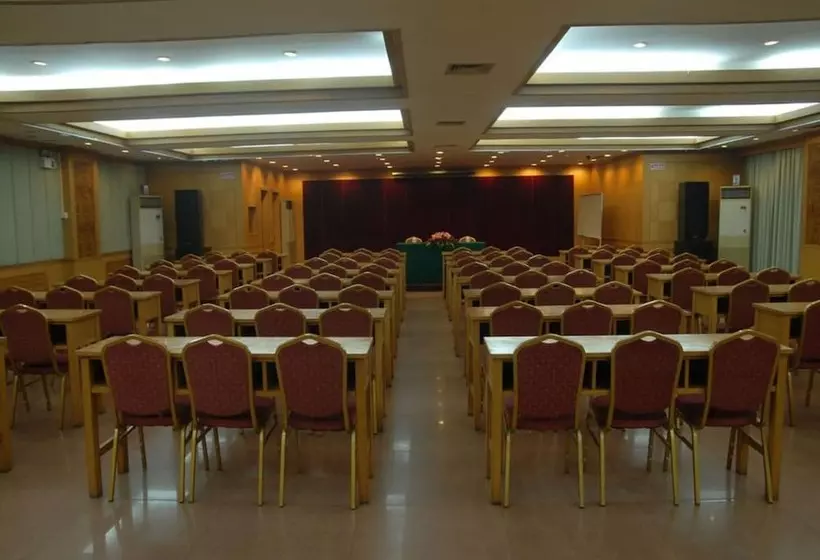 Fotos del hotel Five Rams City:  3