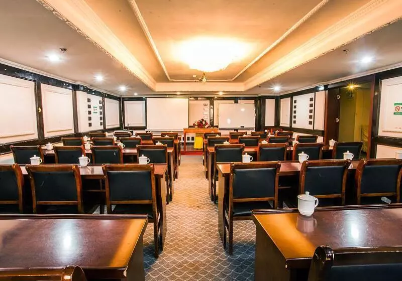 Fotos del hotel Greentree Inn Suzhou Guanqian Yangyuxiang Metro Station Business:  10